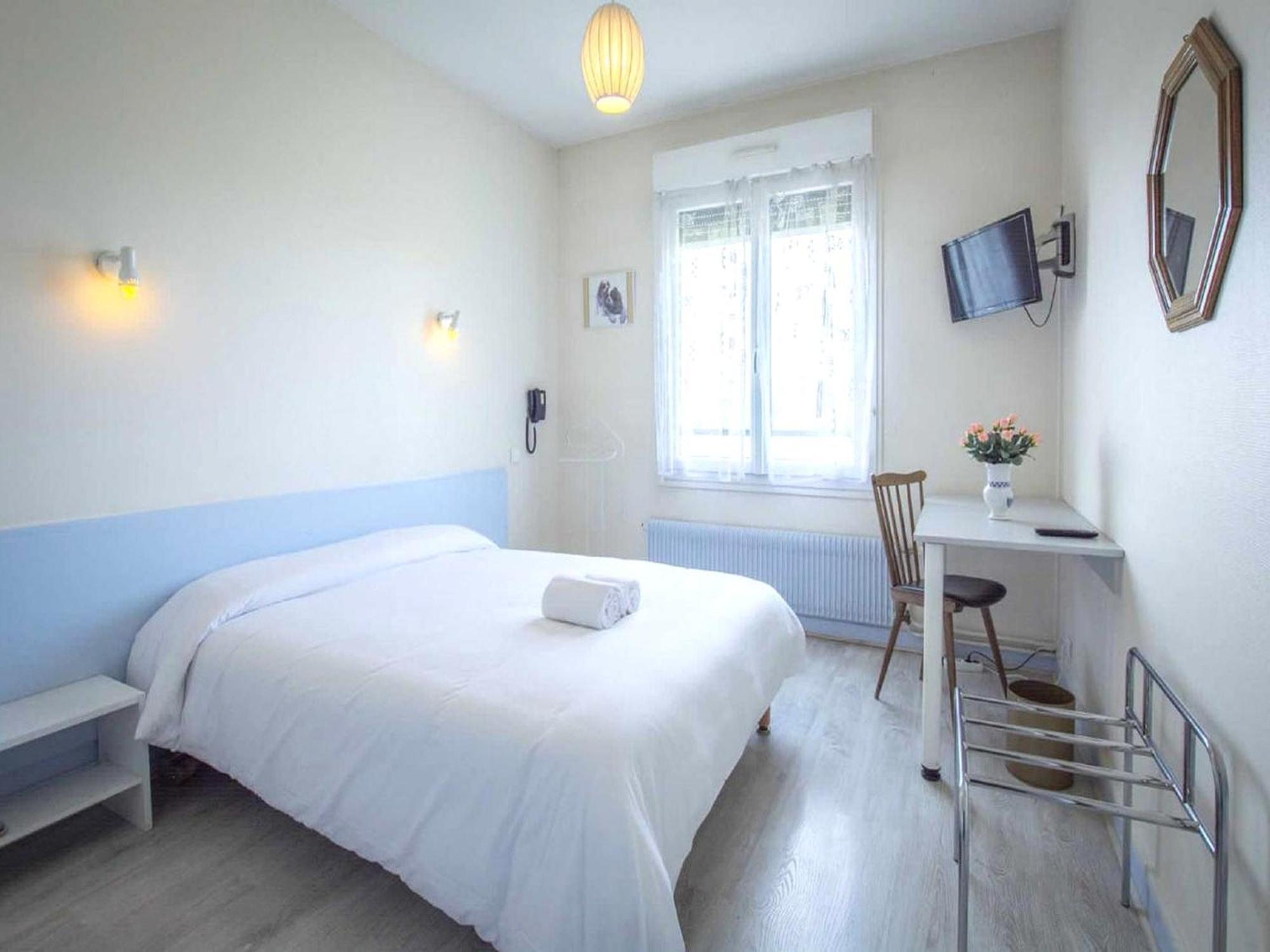Le Relais De La Route Bleue Otel Saint-Loup  Dış mekan fotoğraf