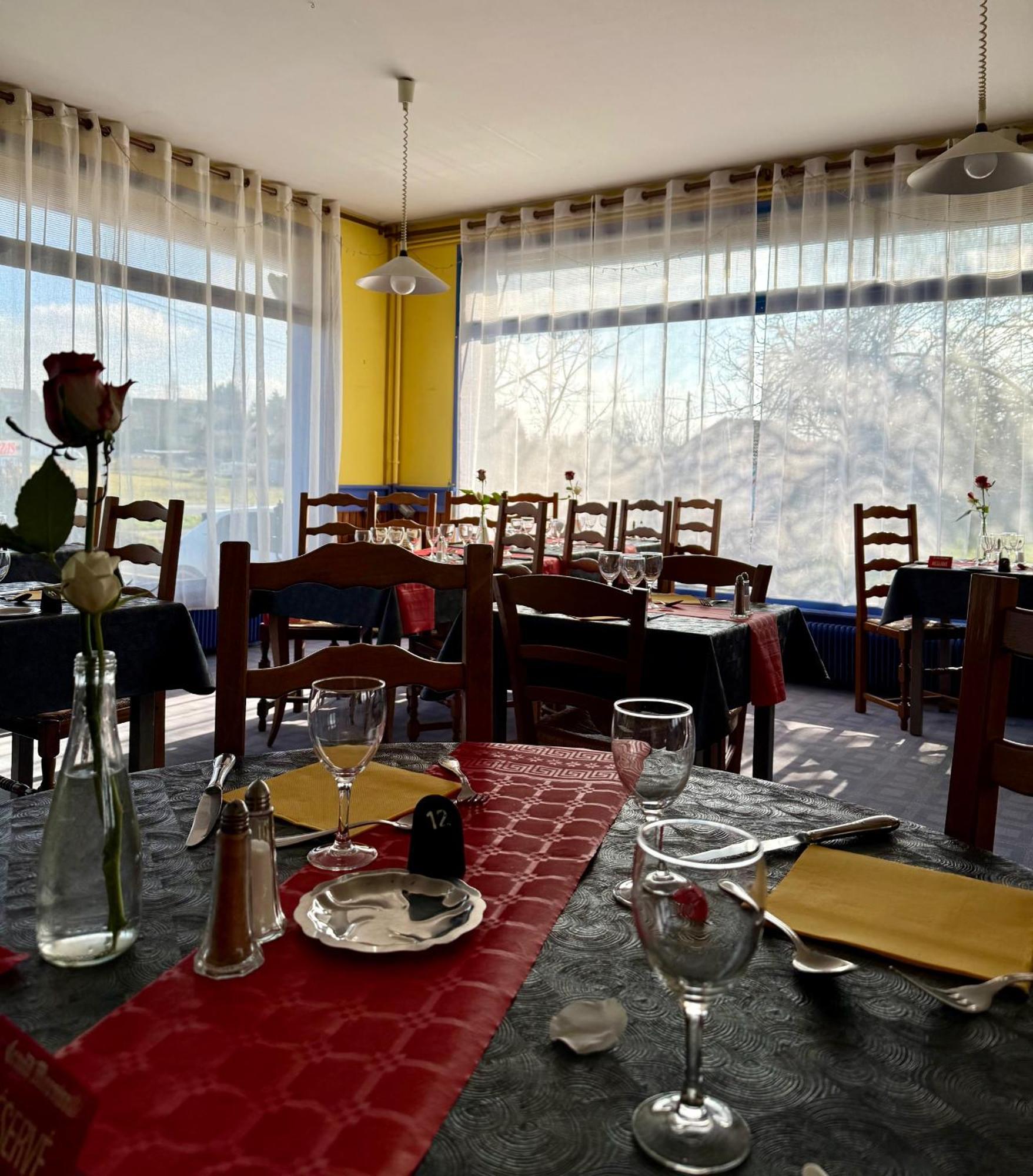 Le Relais De La Route Bleue Otel Saint-Loup  Dış mekan fotoğraf